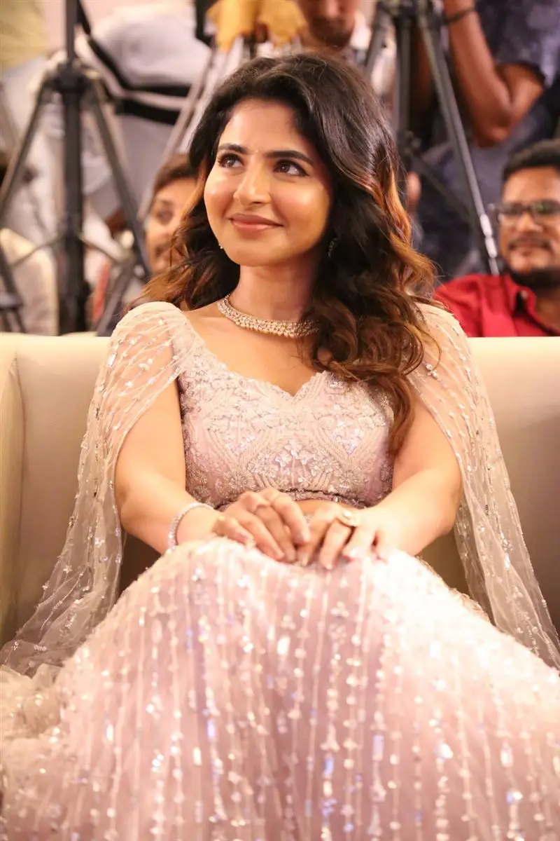 TELUGU ACTRESS ISWARYA MENON AT BHAJE VAAYU VEGAM MOVIE RELEASE EVENT 5